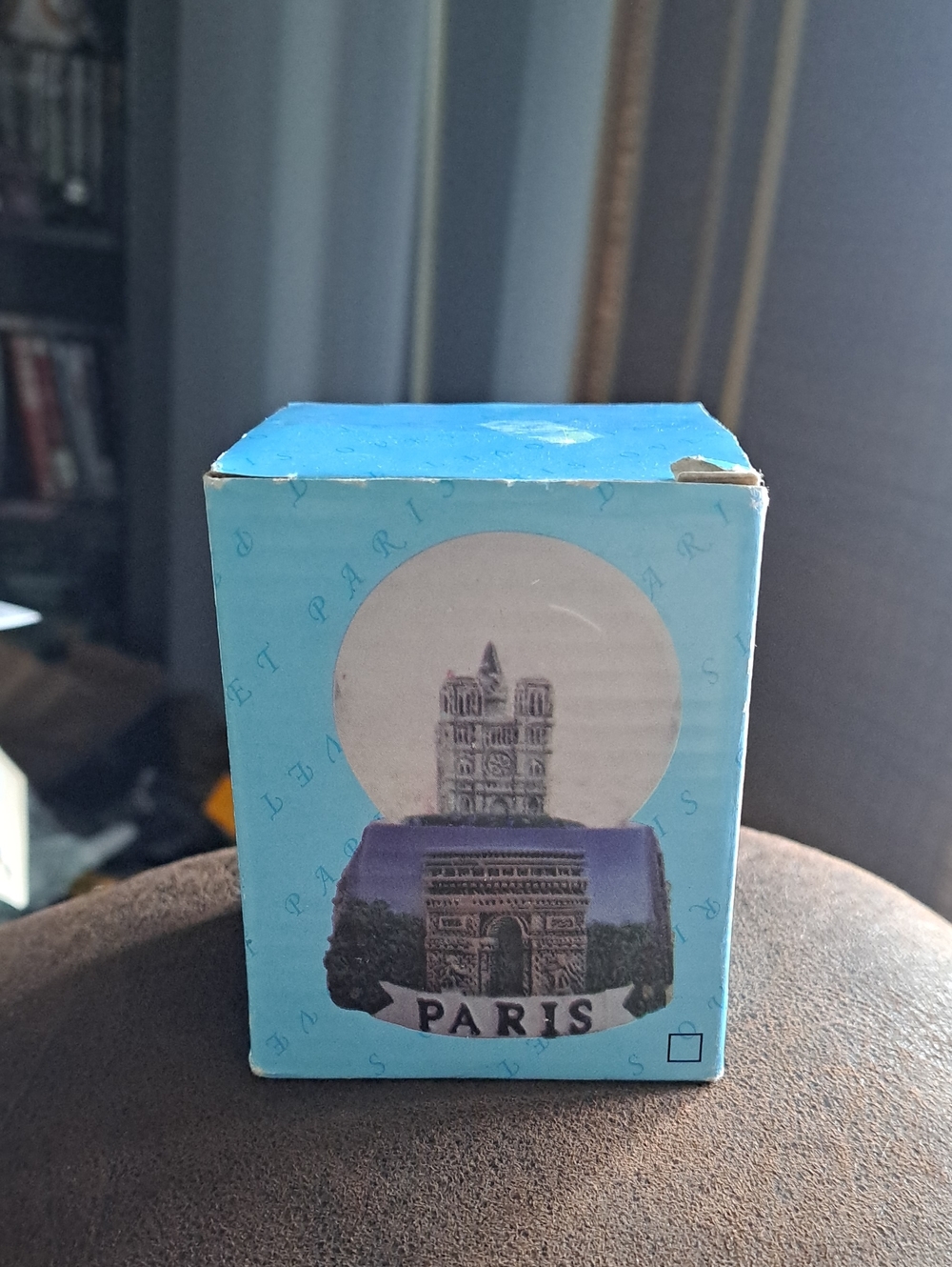 2/16🎈Paris Souvenir Small Snow Globe